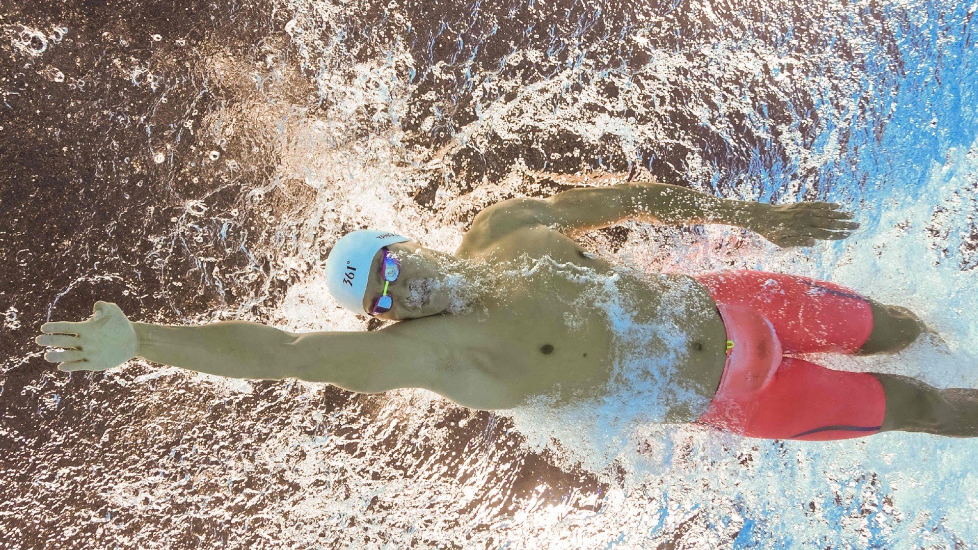 2026世界杯A组首轮疯狂夜,哥伦比亚4-0碾压卡塔尔,贝林厄姆致命一击,替补奇兵封神!